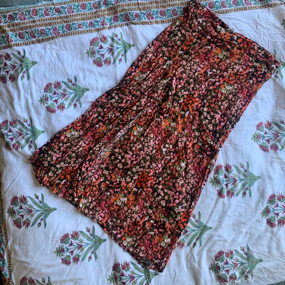 HM High waisted floral skirt